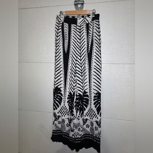 Sunburst Kiss Tropical Black and White Pants